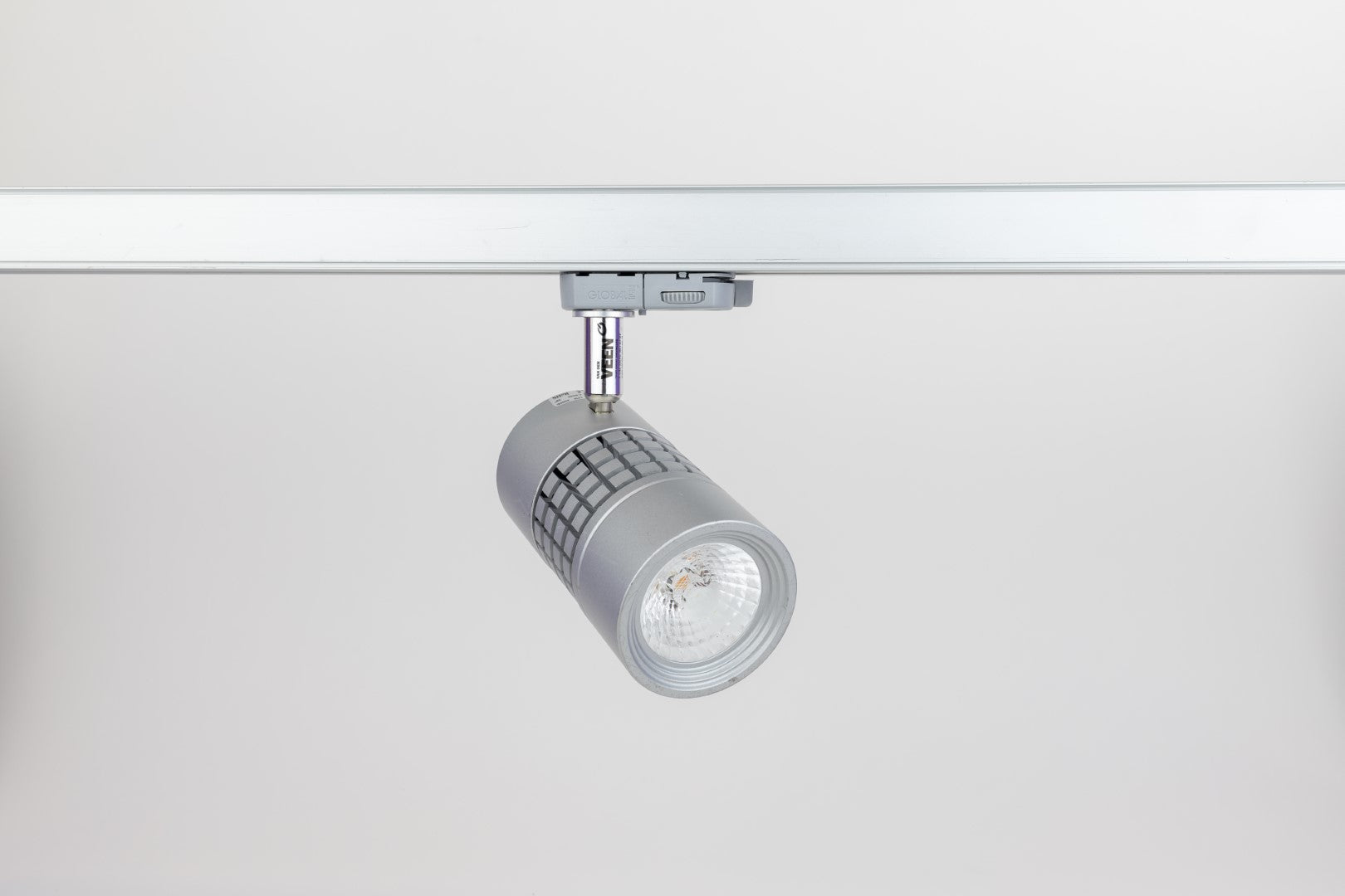 Rail lumineux avec 1 spot LED de 15 watts